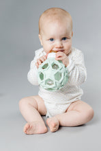Φόρτωση εικόνας στο εργαλείο προβολής Συλλογής, HEVEA Babyfläschchen aus Glas (120 ml) + Trinksauger + Starball - Naturkautschuk / upcycled / Mint
