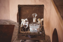 Φόρτωση εικόνας στο εργαλείο προβολής Συλλογής, 15 Σετ γάμου μπαούλο – καράφα – ποτήρι με διακόσμηση
