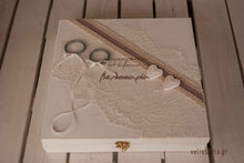 Laden Sie das Bild in den Galerie-Viewer, 6 Stefana Box
